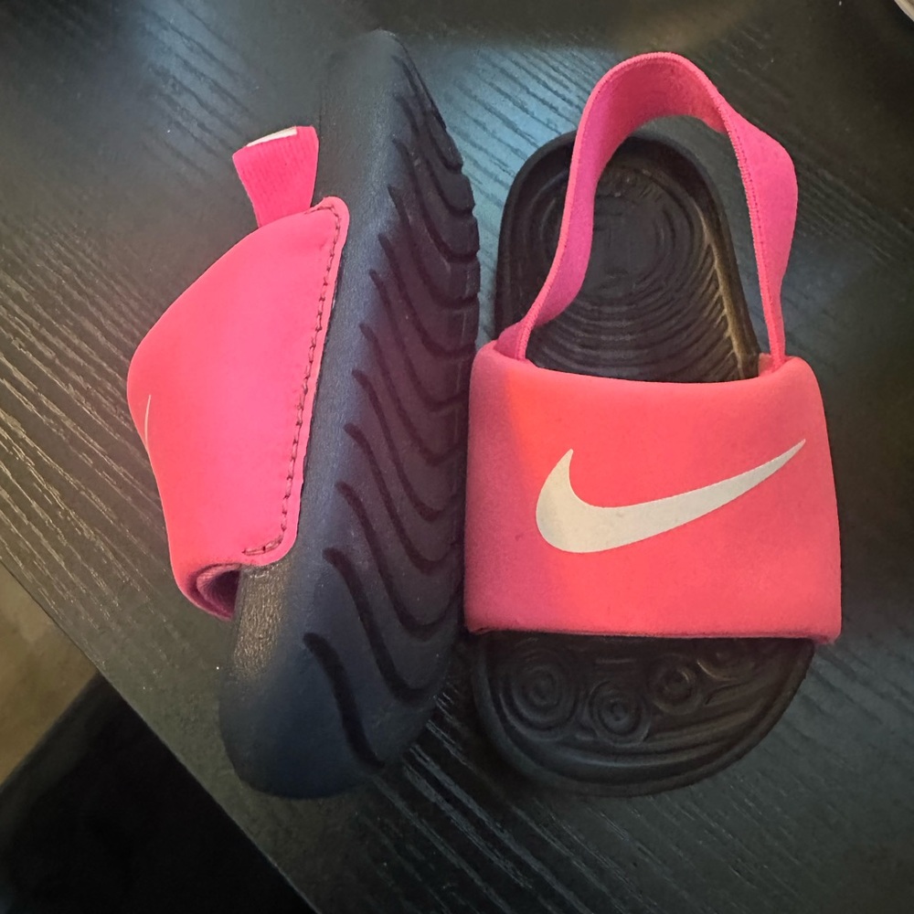 Nike Toddler girl slides
